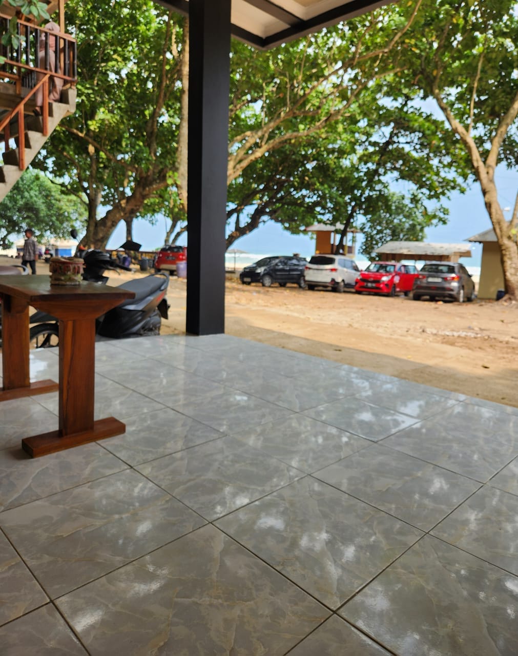 Penginapan Kanekes di Pantai Goa Langir